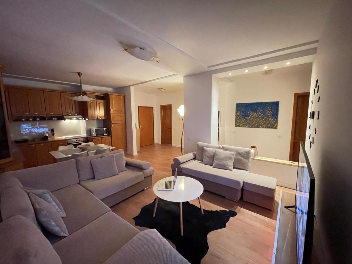 Proper Apartment 1 Тирана Екстериор снимка
