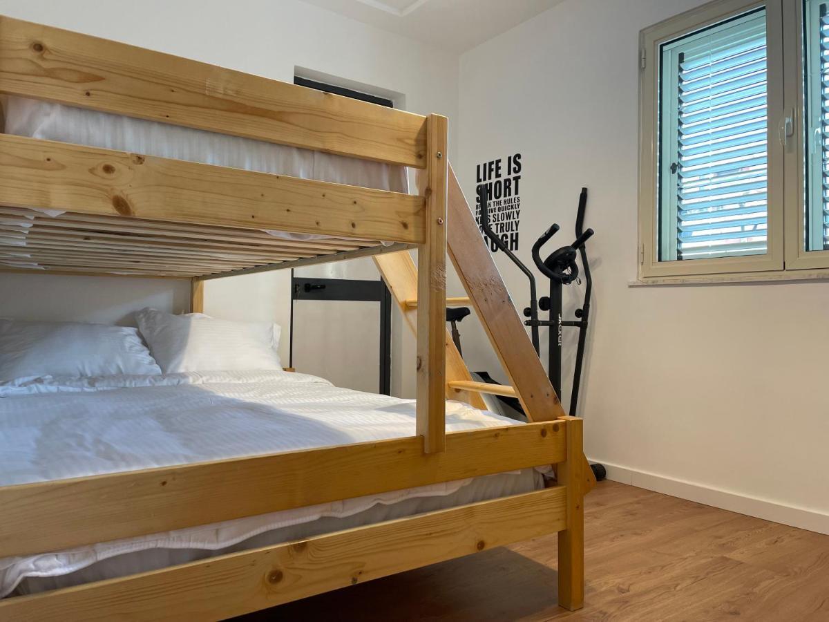 Proper Apartment 1 Тирана Екстериор снимка
