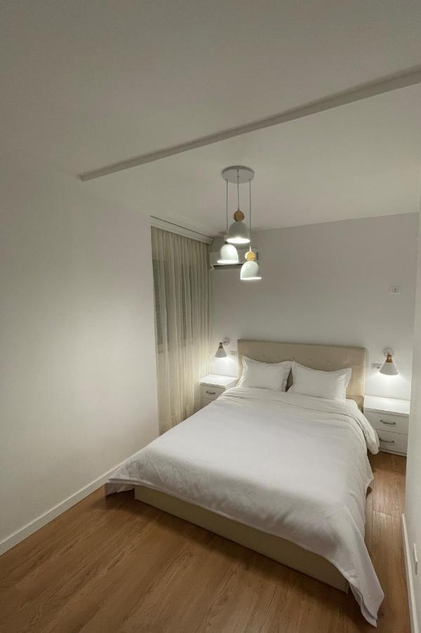 Proper Apartment 1 Тирана Екстериор снимка